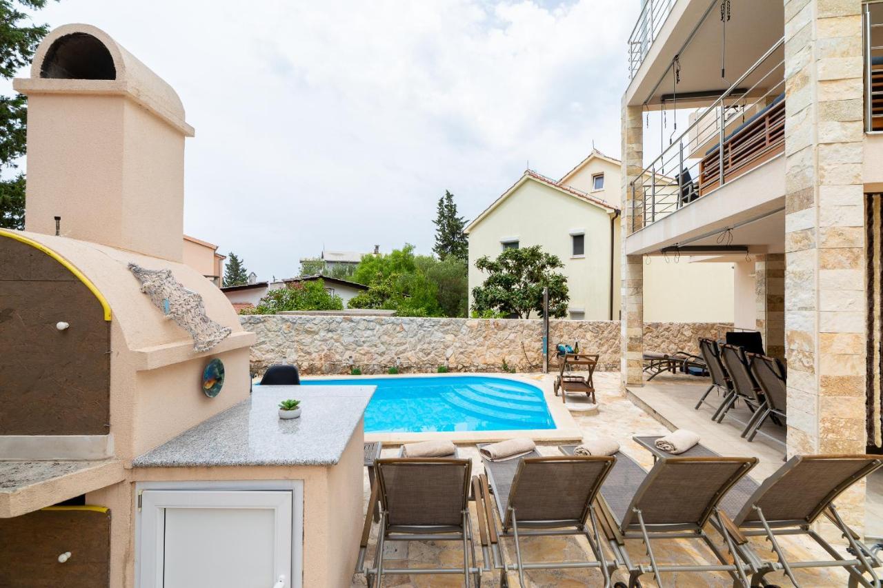 Stipe Apartment