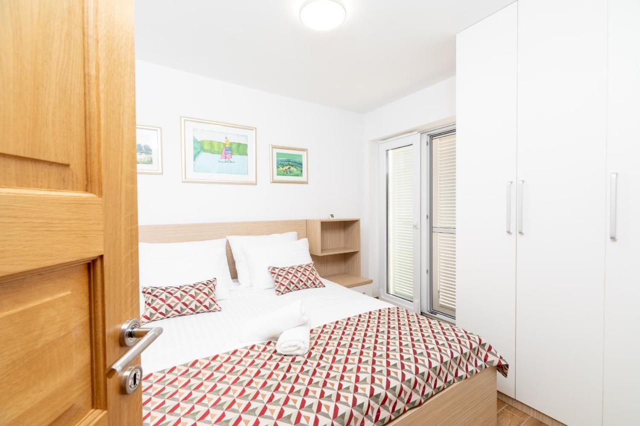 Apartment Stipe