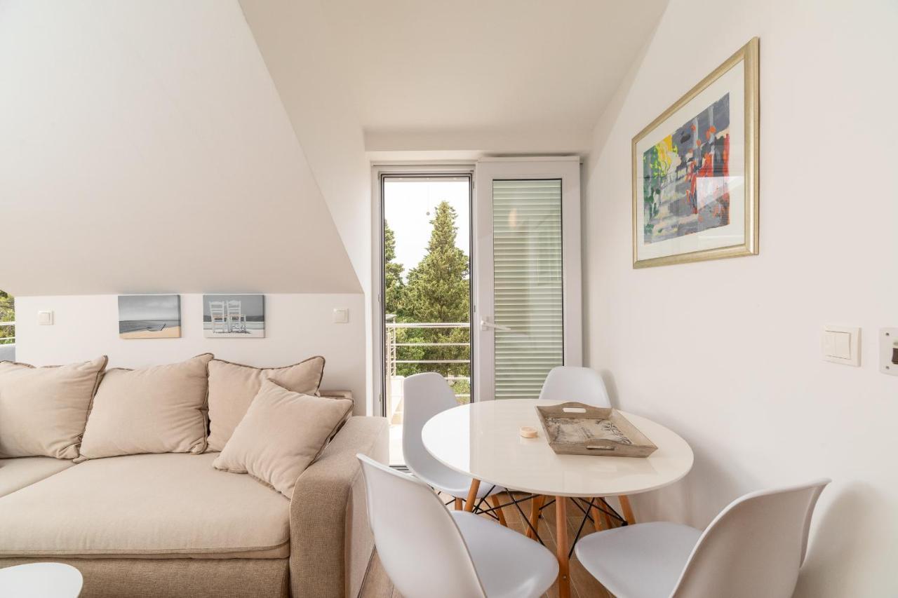 Stipe Apartment *